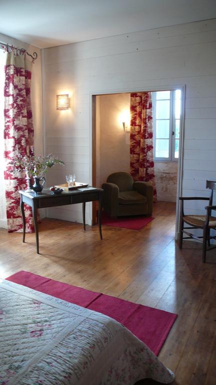 Chambres D'Hotes Logis De L'Astree Saint-Bris-des-Bois Exterior photo