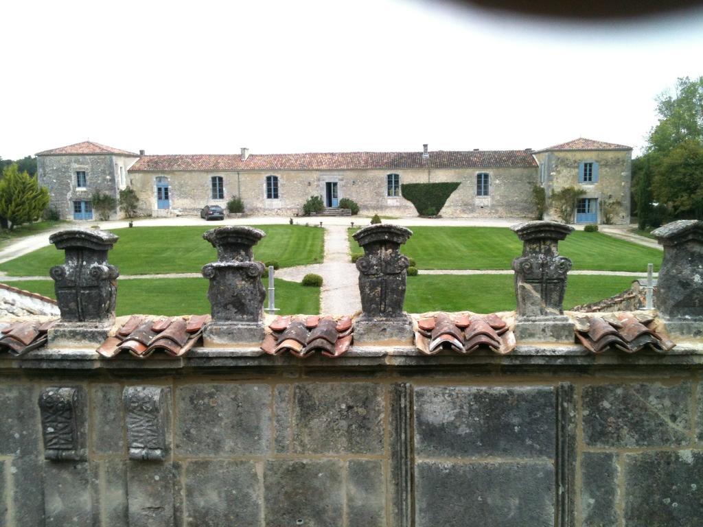 Chambres D'Hotes Logis De L'Astree Saint-Bris-des-Bois Exterior photo